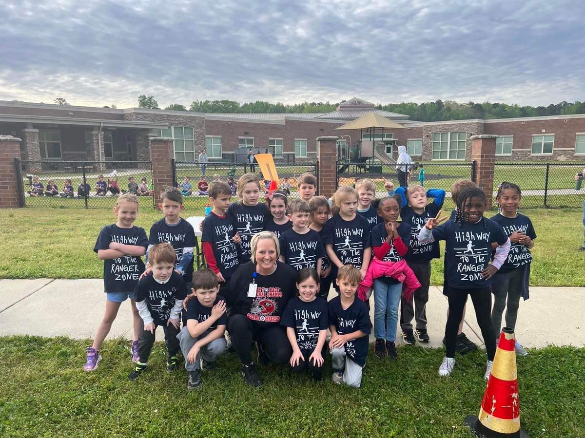 Rocky Creek students raised over $26,000!! 
We celebrated today at the Ranger Run! ❤️🎉 thanks <a href="/rockycreekpto/">Rocky Creek PTO</a> and <a href="/RunhardTeam/">Run Hard Running Team</a> for a great time!! 🏃🏻‍♂️💨