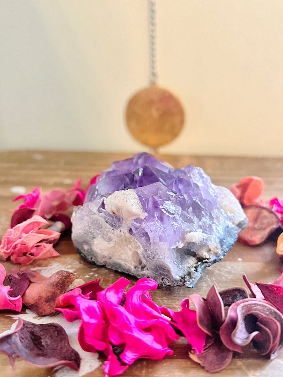 Pyrite x Agate, Black Flower Agate, Smithsonite, Amethyst with Druzy Calcite✨

I’d love for you to check out my shop Rose and Quartz🤍 we have so many babies available, including mystery boxes and payment plans!

VIDEOS BELOW ⬇️ 

Roseandquartz.com comes with a gift!