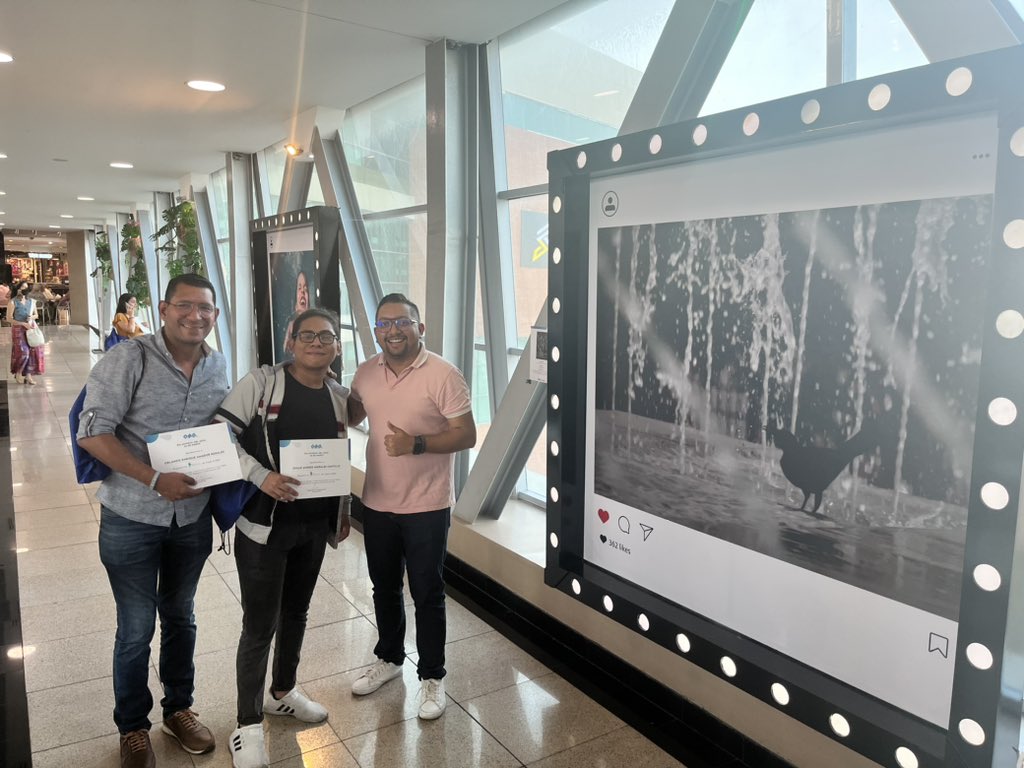 SomosTripleA's tweet photo. ¡Felicitaciones! 

Orlando y Edgar son los ganadores de nuestra exposición #VIDAAA. Por medio de su lente lograron capturar la magia del agua #SomosTripleA 💙👍🏻 https://t.co/ZsLQeDN8dA
