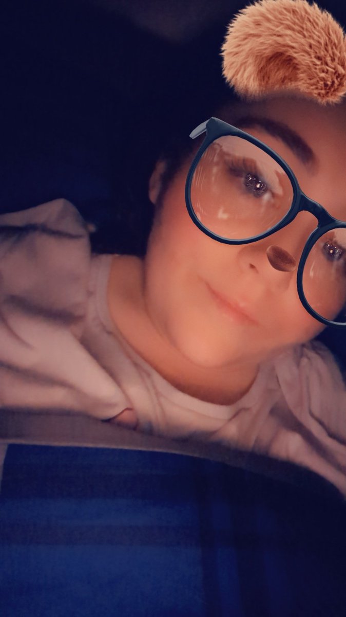 Chelseahi76's tweet photo. When you can't sleep so up all night currently playing fortnite 😂
#allnight #FridayVibes #weekend #boringweekend #Trending #trending2023 #TrendingNow #twitter https://t.co/uqhhdh5GcZ