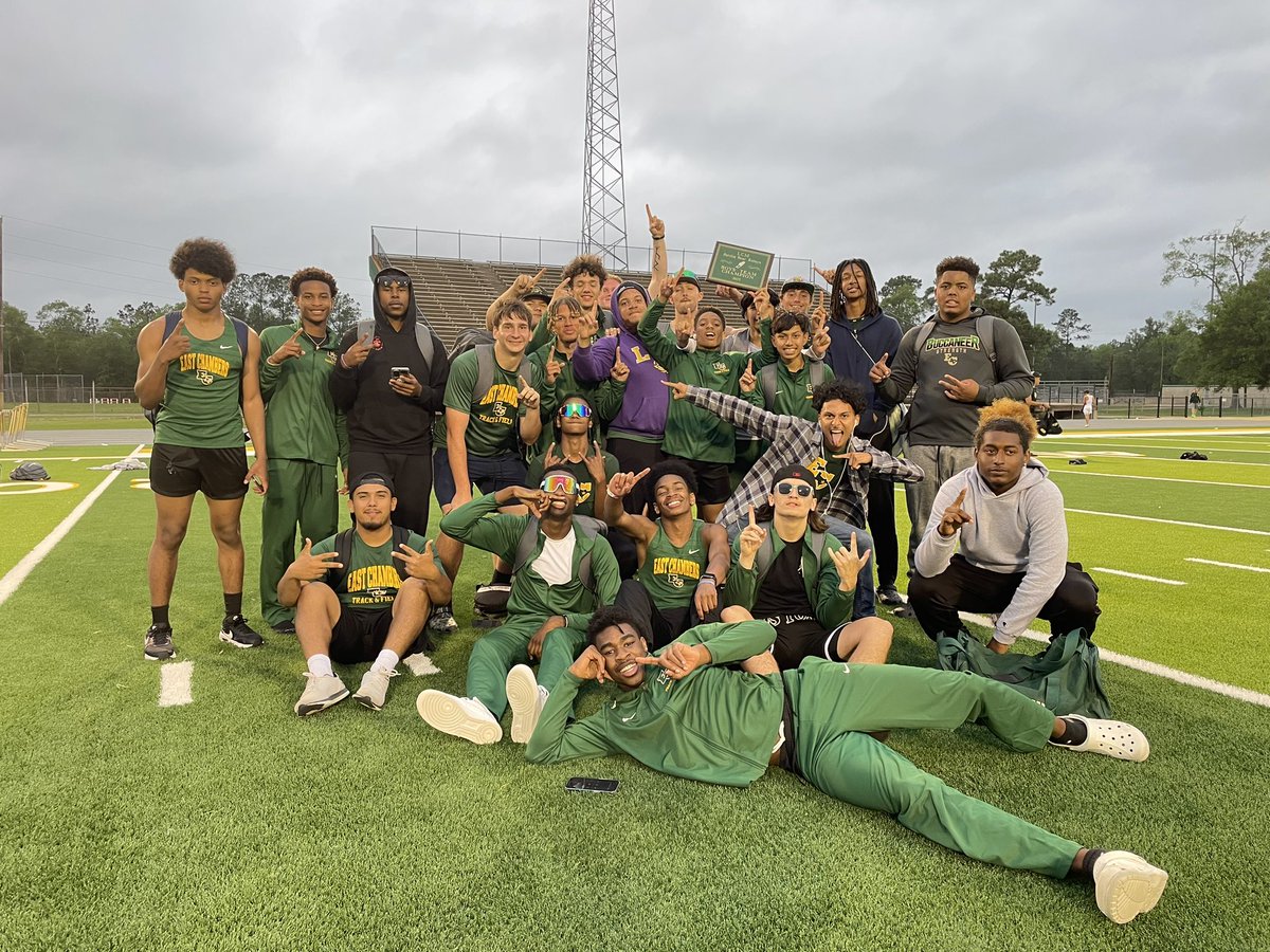 ECBucsTrack's tweet photo. East Chambers Boys take 1st at the LCM Battlin’ Bear Relays. We are just getting started!  #trackandfield #speed https://t.co/qd5rtQnmXp