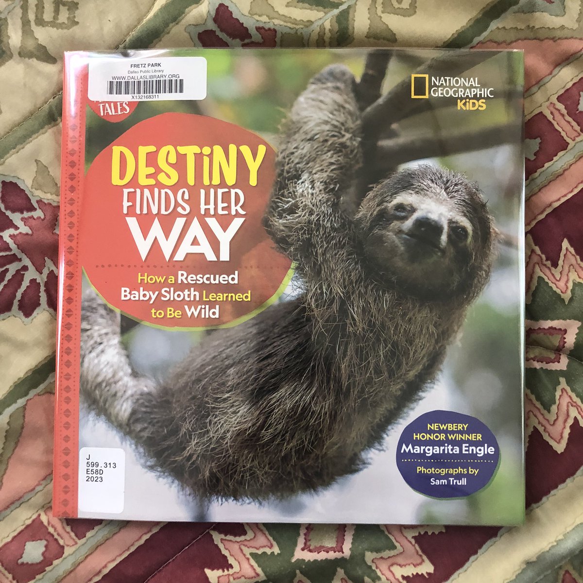 Known to me for novels in verse/poetry, @margaritapoet writes an informative, caring book about an orphaned sloth’s return to the rainforest of Costa Rica. Colorful, clear layout, great back matter. Another excellent @NGKids book for kids. 5⭐️ @DISD_Libraries #NFfriday #bookaday