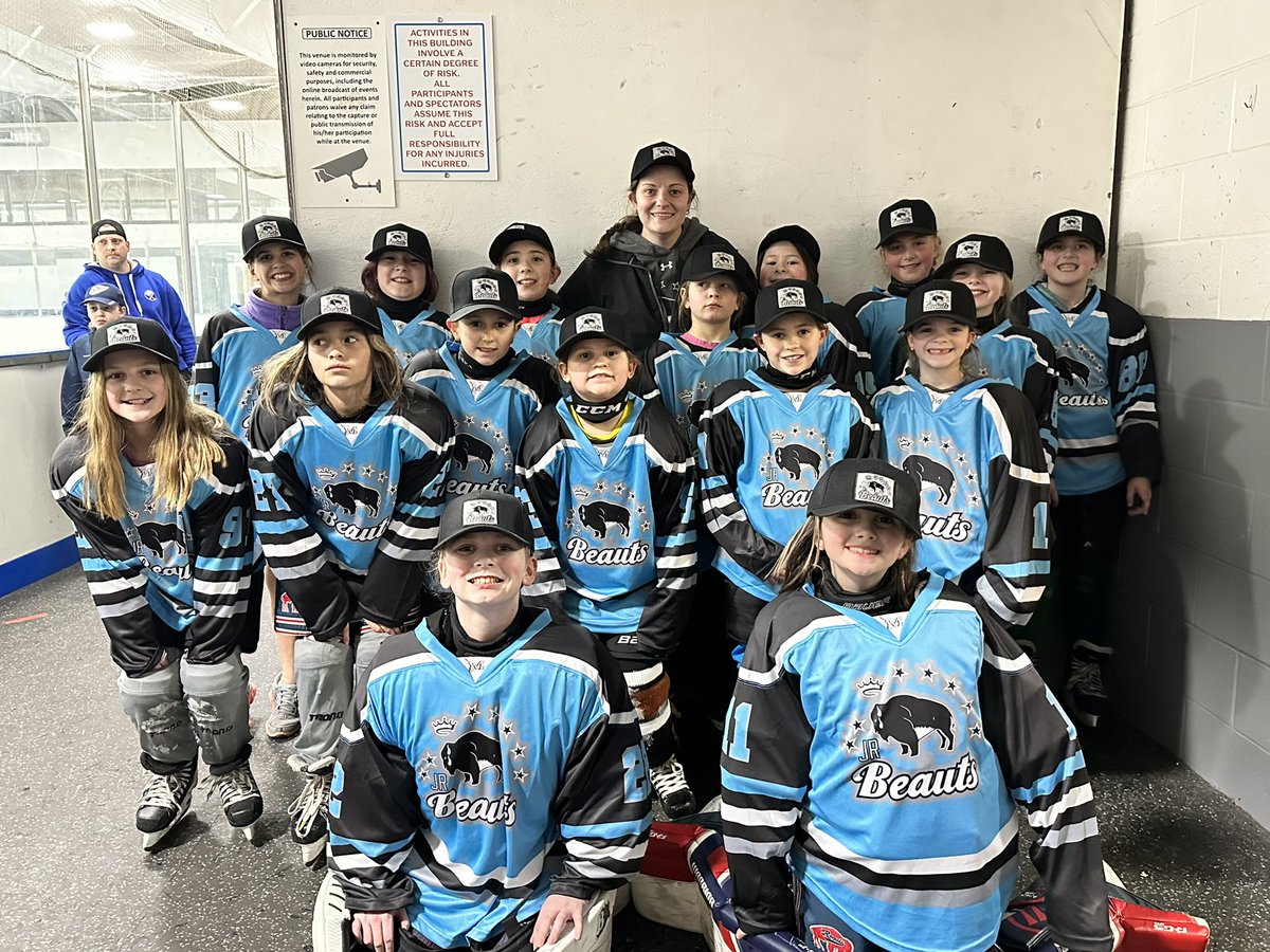 lilneumy's tweet photo. Jr Beauts jersey reveal 🤩 #throwbackjerseys #nextgeneration https://t.co/0nVwuH5fSS