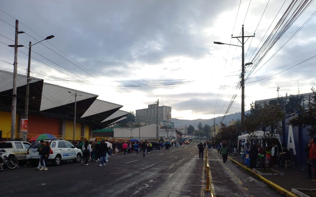 AMTInforma | Se realizan los siguientes el cierre viales. 🚧Calle Toledo.  🚧 Ladrón de Guevara. 🚧Av. Velasco Ibarra. 🚧 Madrid. 🚧 Solano.  🚧Berruecos. ⚠️ Suspendido el contraflujo de la av. Velasco Ibarra.