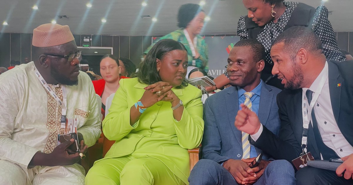 Muyumba's tweet photo. Rencontre des anciens leaders des jeunes africains en marge du International Leadership Forum à Brazzaville. Nous nous sommes convenus de la création d’une Alliance Panafricaine des Leaders qui a pour objectif de prendre la défense de l’Afrique. L’équipe dirigeante comprend 18 pays et tous ont porté leurs choix sur ma modeste personne afin de présider l’équipe qui va assurer la mise en place effective de cette structure sur le continent Africain. Certains sont parlementaires, leaders des partis politiques, entrepreneurs, diplomates et autres dans les différents pays africains.