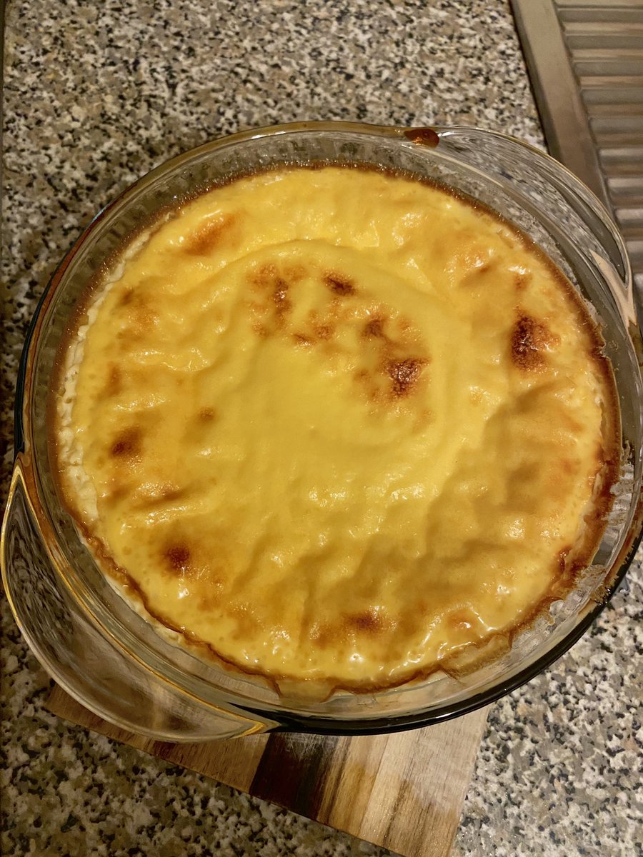 vickygaticaa's tweet photo. #nostalgicmode 👉🏻 día de leche asada… esta difícil encontrar vainilla en Alemania, pero tengo fe de que quedó buena igual 🥲 #facts https://t.co/1J187XoIqH