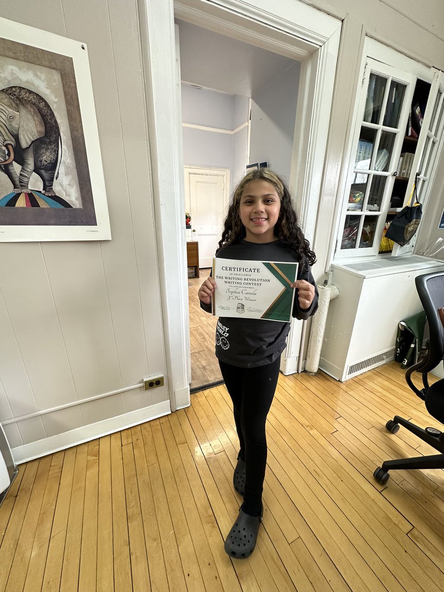 Lori D'Andrea tweet media