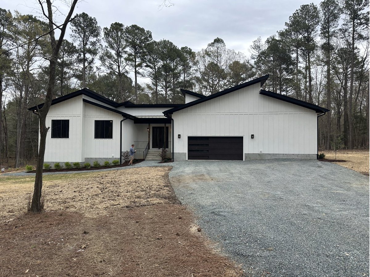buildatmos's tweet photo. professional photos coming soon but here's a sneak peak of our most recently finished home: https://t.co/ZakY5UJhzy