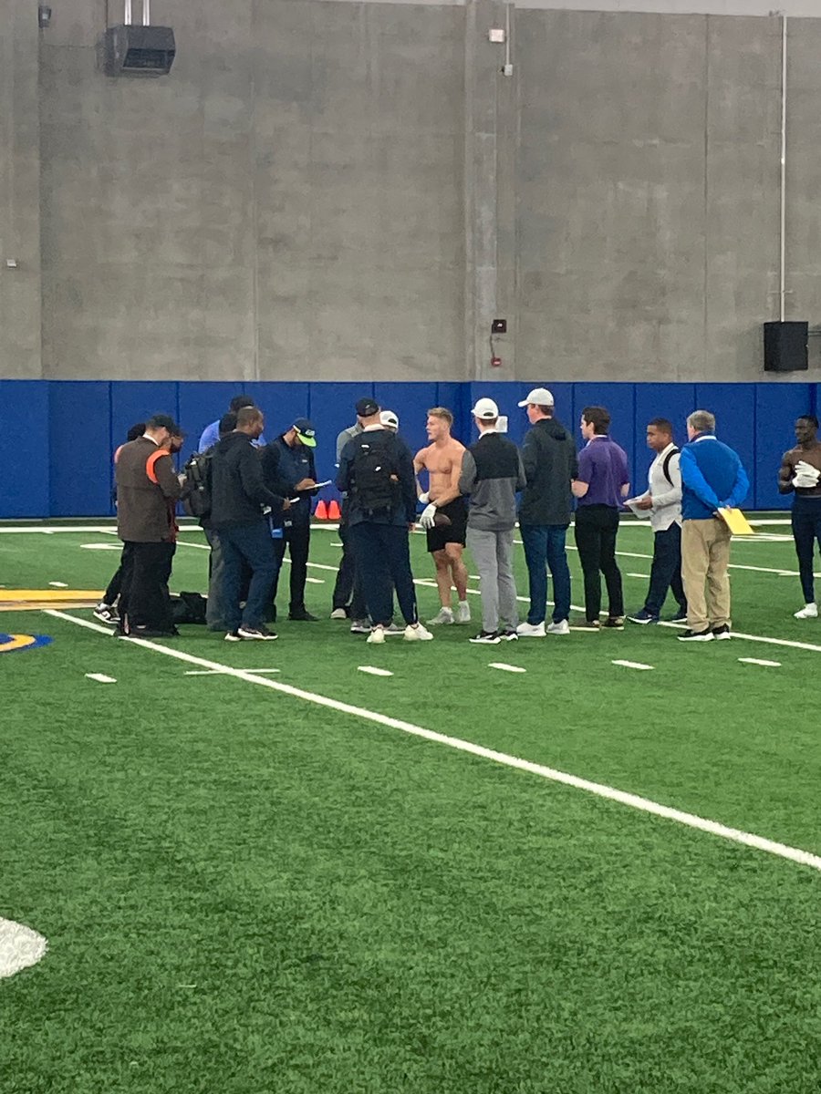 A picture is worth a thousand words.

Meet West Texas A&amp;M WR Hunter Kaufman who was swarmed by scouts after working out at the Kansas Pro Day today. 

40: 4.35 // 4.39 
Vert: 37”
Broad: 10’1”
Bench: 16

Played four years for the Jayhawks before transferring.