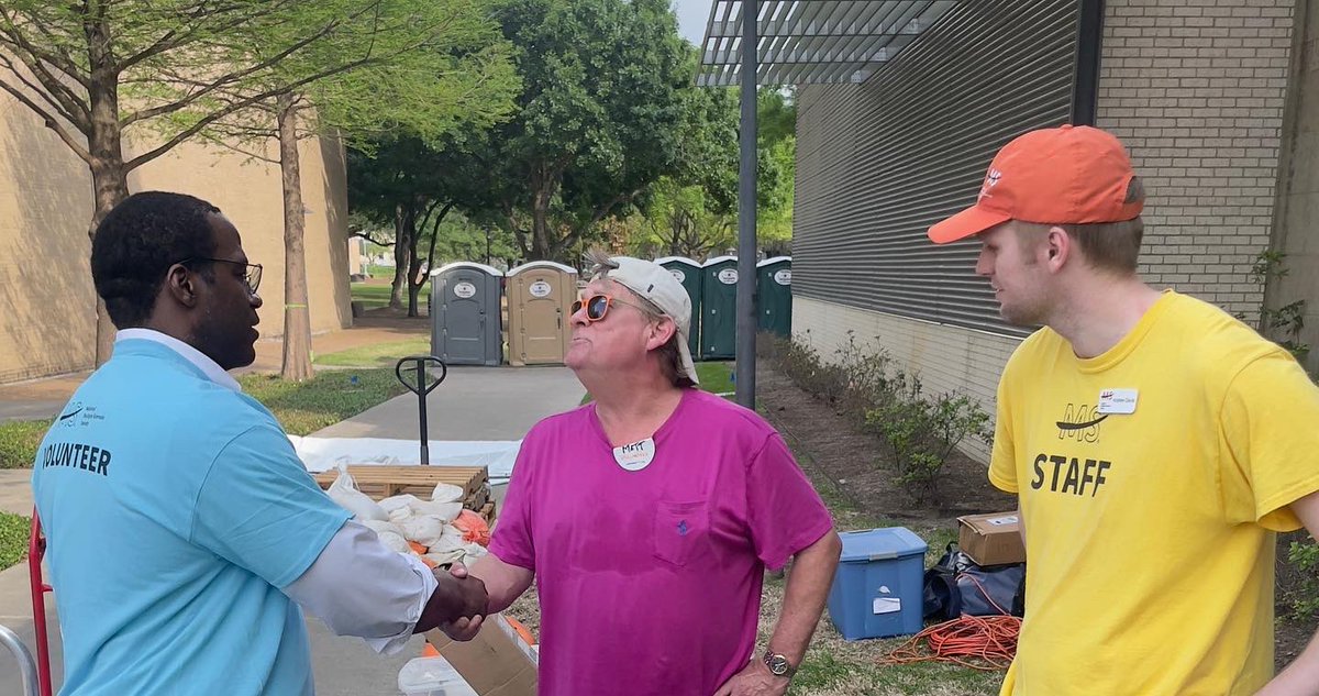 theNdifrekeOkon's tweet photo. Volunteering to setup for the @mssociety walk tomorrow at @UHouston.
#CureForMS
#MS #multiplesclerosis #autoimmunedisease #cureMS #softwaredevelopment #technology #STEM #stemeducation #medicine #healthcare #law #policy #healthpolicy #ndifrekesylvanusokon #ndifrekeokon https://t.co/Jea5AKhS4T