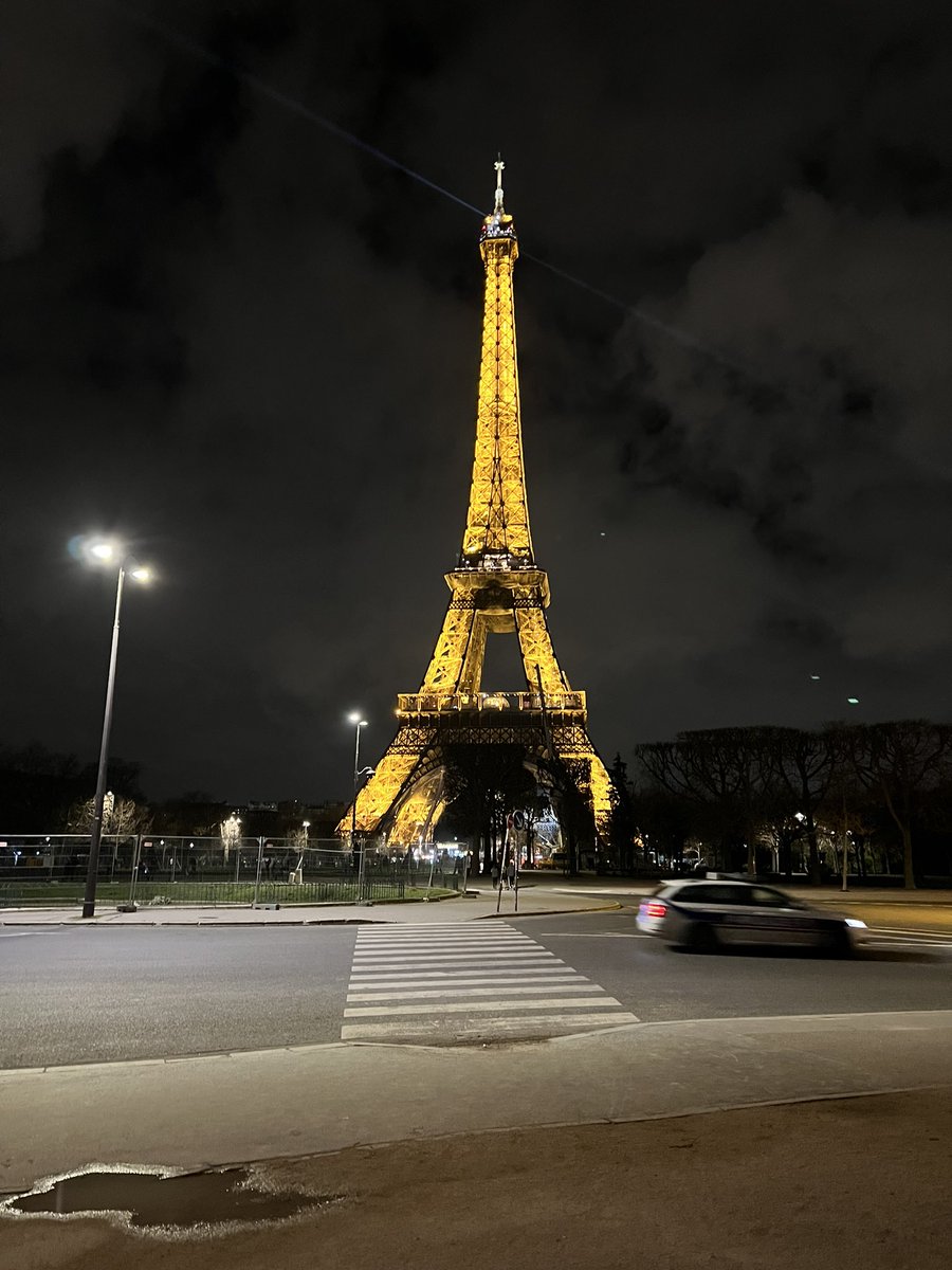 DayslandS's tweet photo. Well that is a wrap! We toured Paris today, including the Palace of Versailles, a tour of Paris and concluding with the Eiffel Tower at night. It was a fabulous trip with wonderful students. Tomorrow we make the journey home! https://t.co/evRijqKuZK