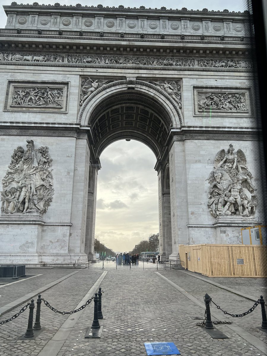 DayslandS's tweet photo. Well that is a wrap! We toured Paris today, including the Palace of Versailles, a tour of Paris and concluding with the Eiffel Tower at night. It was a fabulous trip with wonderful students. Tomorrow we make the journey home! https://t.co/evRijqKuZK