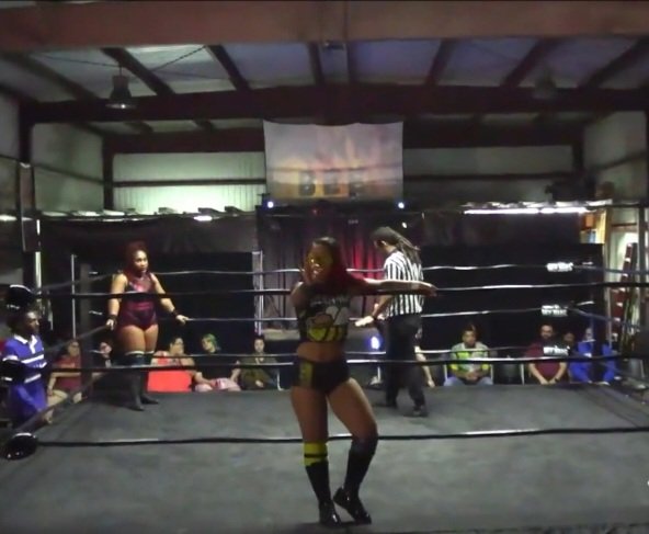 NVhowlingWolves's tweet photo. #TCS15 

@charitykane_ v @dannibeeokc 🐝

Both competitors put on a show in this singles match up!!! Exciting Match that used every part of the Squared Circle in this bout! 

Watch on VOD 📺 @indiewrestling 
📸 @texascontenders https://t.co/J4NvOVmhHk