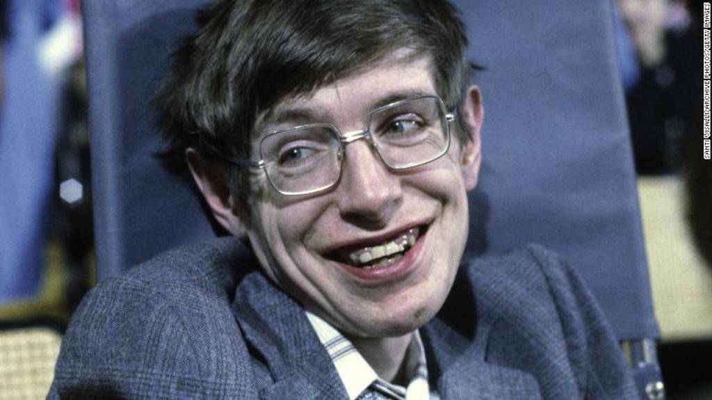 fuedicho's tweet photo. "Incluso la gente que afirma que no podemos hacer nada para cambiar nuestro destino, mira antes de cruzar la calle". 
Stephen Hawking
#Fuedicho https://t.co/v8OBXv62eR