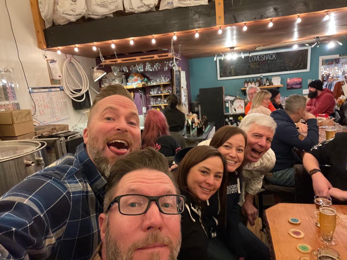 craftbrewjester's tweet photo. Brewstop #22 on the #QuestToBreak78 of #brewQuest2023 was the one and only beauty #loveshacklibations we made special getaway plans specifically to visit Dave and as usual it was well worth it! If we lived closer we all might have a problem #CraftNotCrap #qualicum #beauty https://t.co/rezWfy8GFm