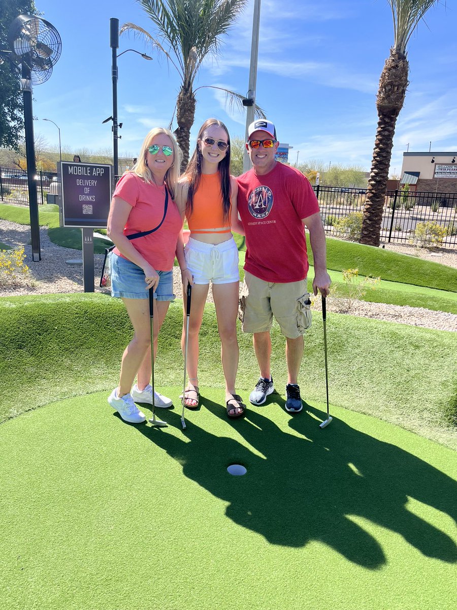 2_JD's tweet photo. @PopstrokeGolf Three aces on the 6th hole, Tiger Red Course in Glendale, AZ! #popstroke https://t.co/iCUkjf7fq9