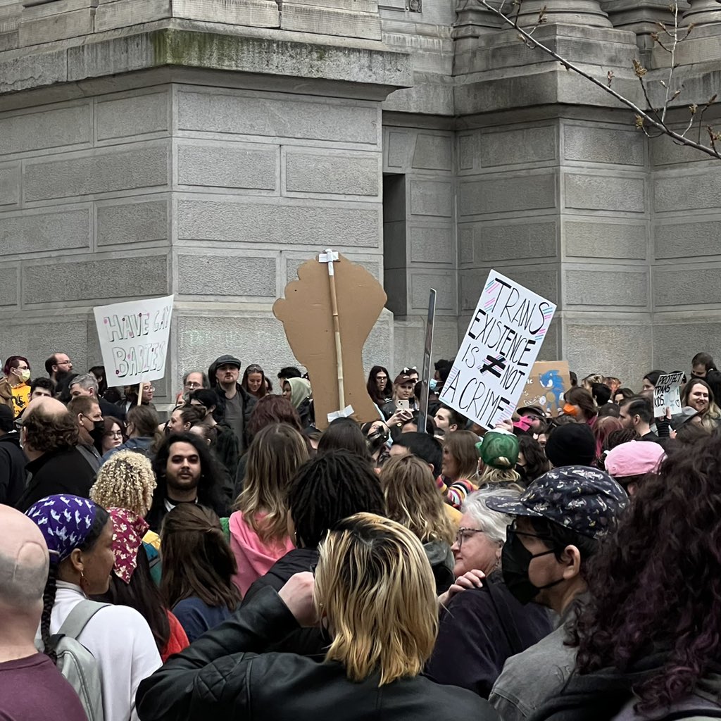 StreetsDept's tweet photo. #PhillyTransMarch https://t.co/fgt0U9cMg3