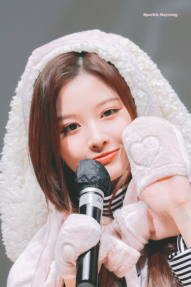 HayoungSparkle's tweet photo. 𝟐𝟐𝟏𝟏𝟎𝟔  HQ

#AprilFoolDay 
#SULLYOON #설윤
#NMIXX #엔믹스 https://t.co/iMc6R5E0uw