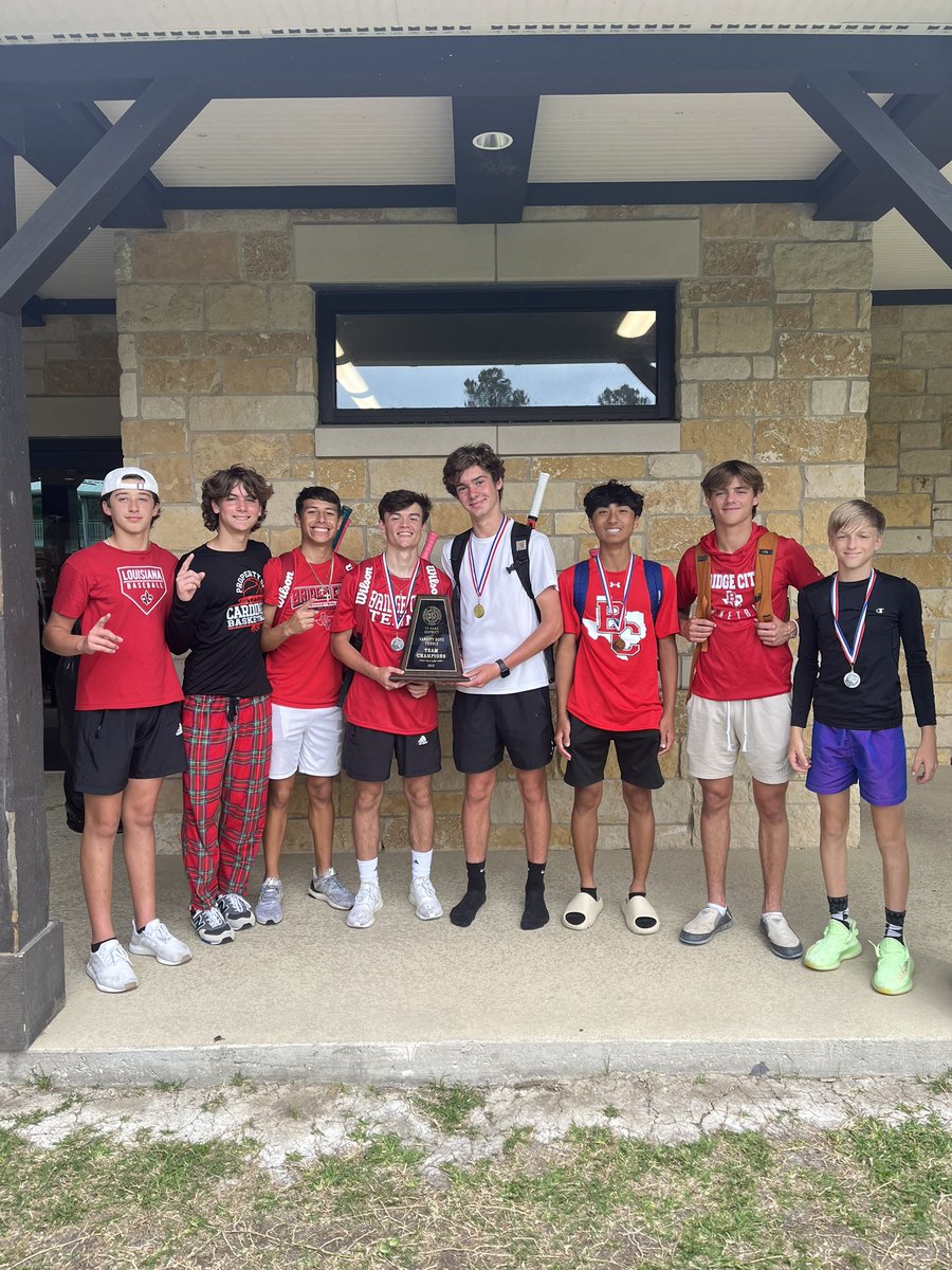 Congrats to our Varsity Boys Team District Champs!