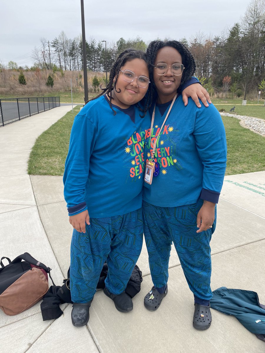Pajama day AND twinning on the last day before Spring Break?! Perfection. <a href="/JohnJenkinsEle1/">JohnJenkinsElementary</a> <a href="/Ms_Qu3en/">C. Queen, M.Ed</a>