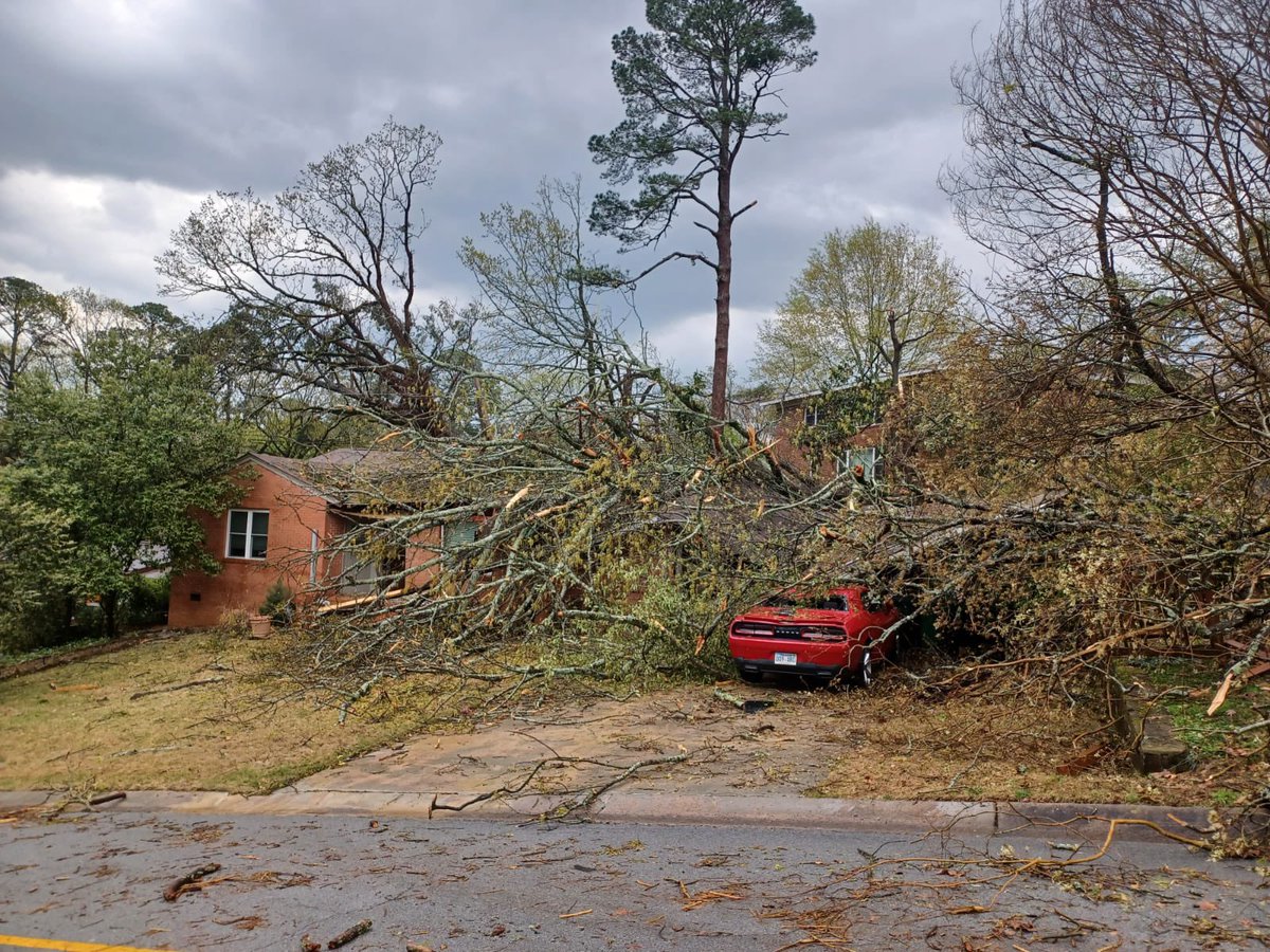 captweskirk92's tweet photo. @kody_kirk @Vets4Biden @KATVNews @NWS https://t.co/C2gr3vo1ej