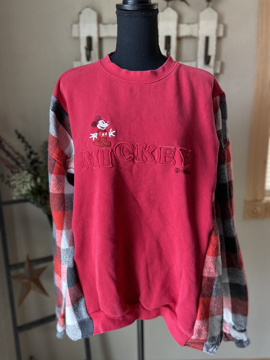 MystiKeyta's tweet photo. Changed it up and put a sweatshirt and heavyweight flannel together! 

Drops tomorrow! Link in bio! https://t.co/kHb8o0jIn8