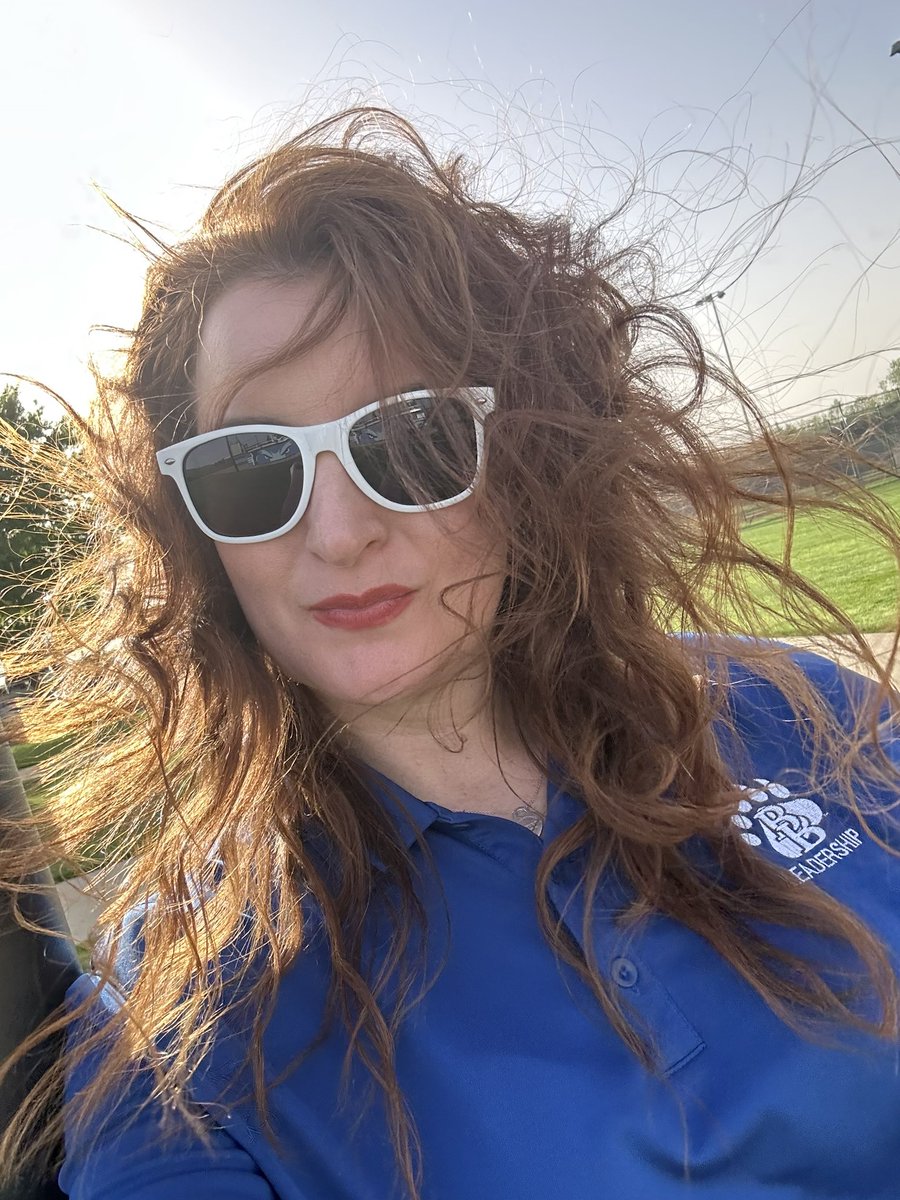 TechKnow_Ing's tweet photo. This puts a whole new meaning to “Blow Out.” No round brush needed. Go Bears! #TexasBaseball #adminonduty #BrewerBaseball #windblown https://t.co/wnUn4QZ2mO