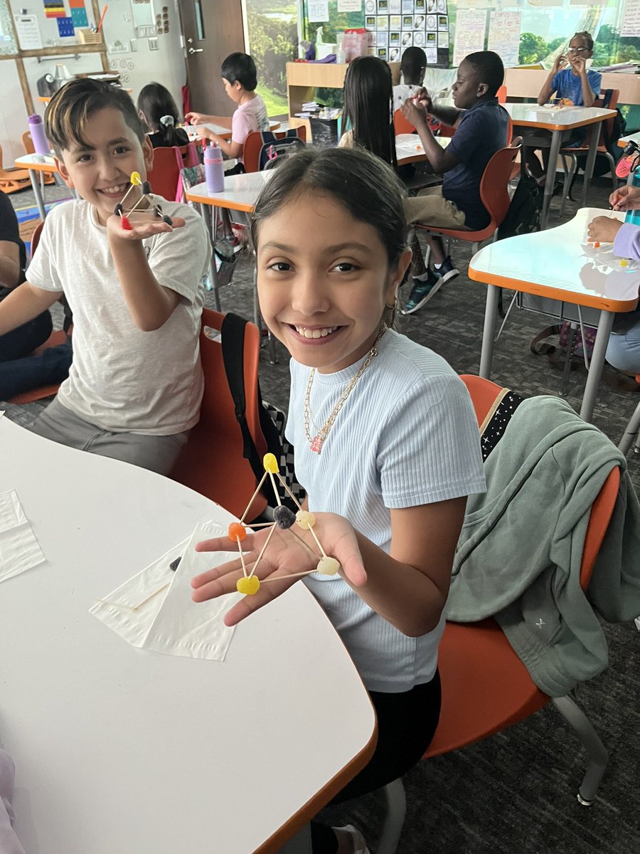 MrsAlley_SFE's tweet image. Students loved working together to create their own 3D shapes today! They discussed the attributes of the prisms and pyramids! They were so happy and engaged! ❤️ #marchmathmadness @HumbleISD_CE @HumbleElemMath