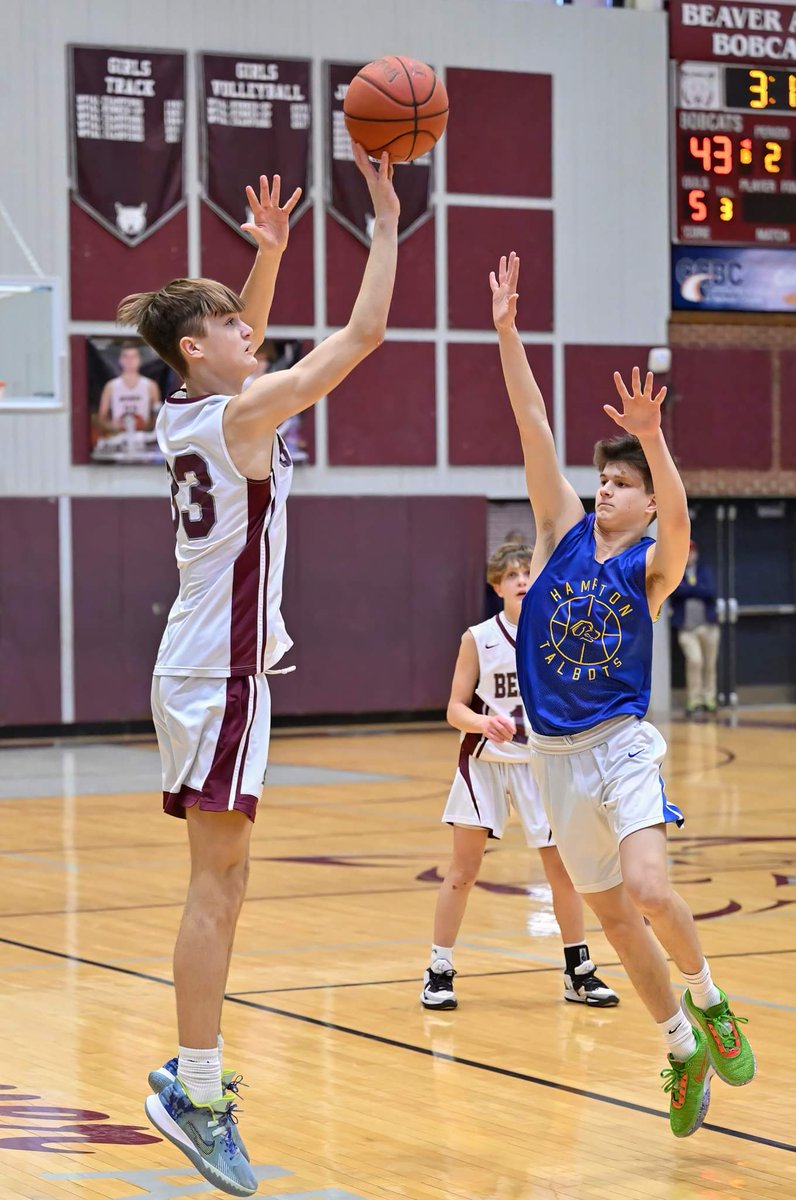 CJ2KLeague's tweet photo. The Unicorn is IN! 🦄
6'6 G/F Logan Weiland has declared for the CJ2K Draft. The streets call him Kristaps Porzingus but the crew down The Plant  have yet to get ahold of him.  Beaver c/o 2027 played in The Inaugural Future Stars Game &amp; is the younger brother of the Twin Towers. https://t.co/NNw77yDbmy