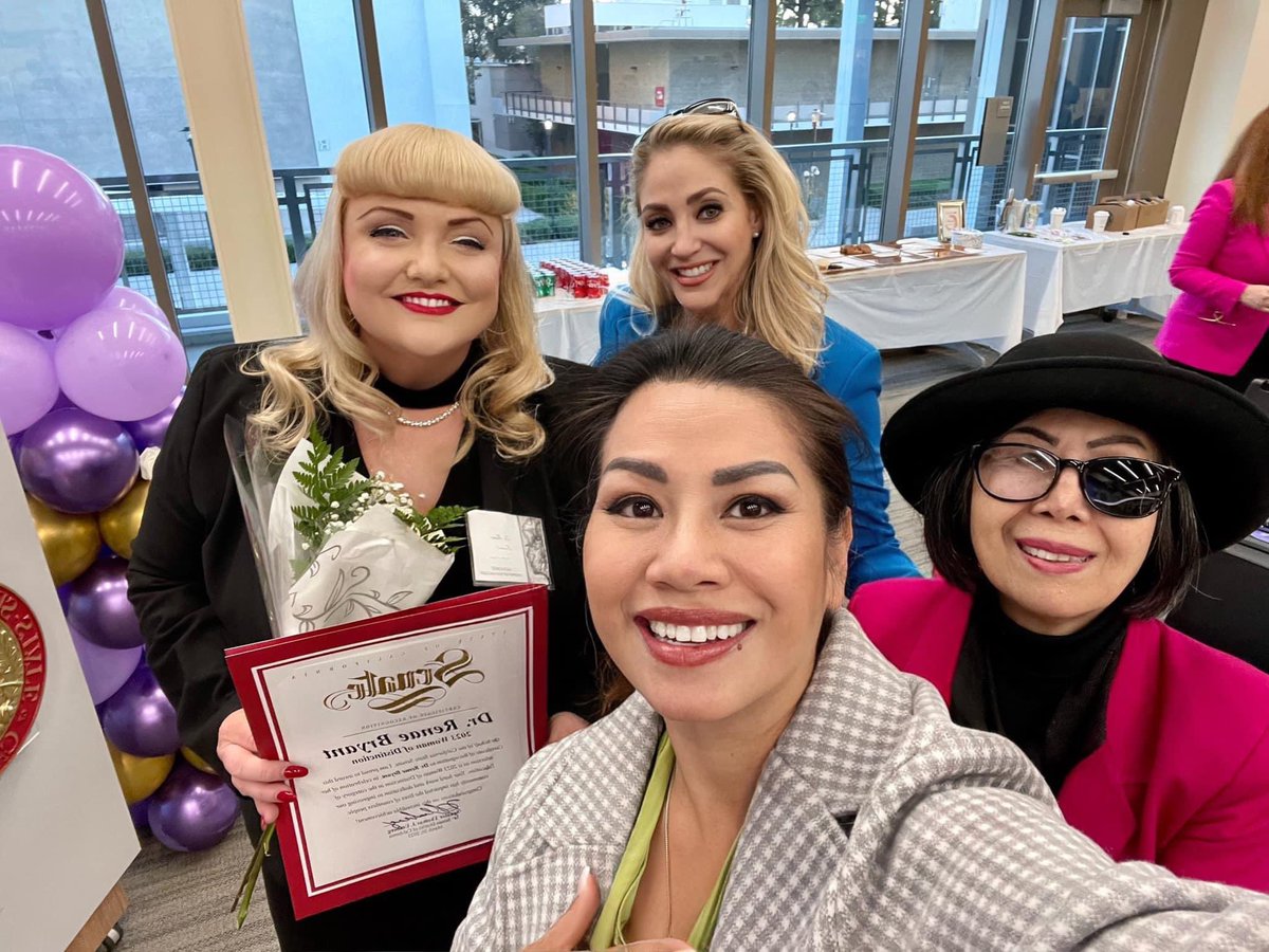 DrRenaeBryant's tweet image. Thx 2 friends &amp;amp; sisters, Roxanne Chow, @misschanen, Paulette Chaffee, @SCE_TammyT, &amp;amp; Cynthia Covarrubias 4 being there 2 cheer me on. I so appreciate u! Thx @SenatorUmberg 4 rec women ea yr during Women’s Herstory Mo. Thx Ana Gonzalez for your thoughtful &amp;amp; nomination! 👏❤️💪