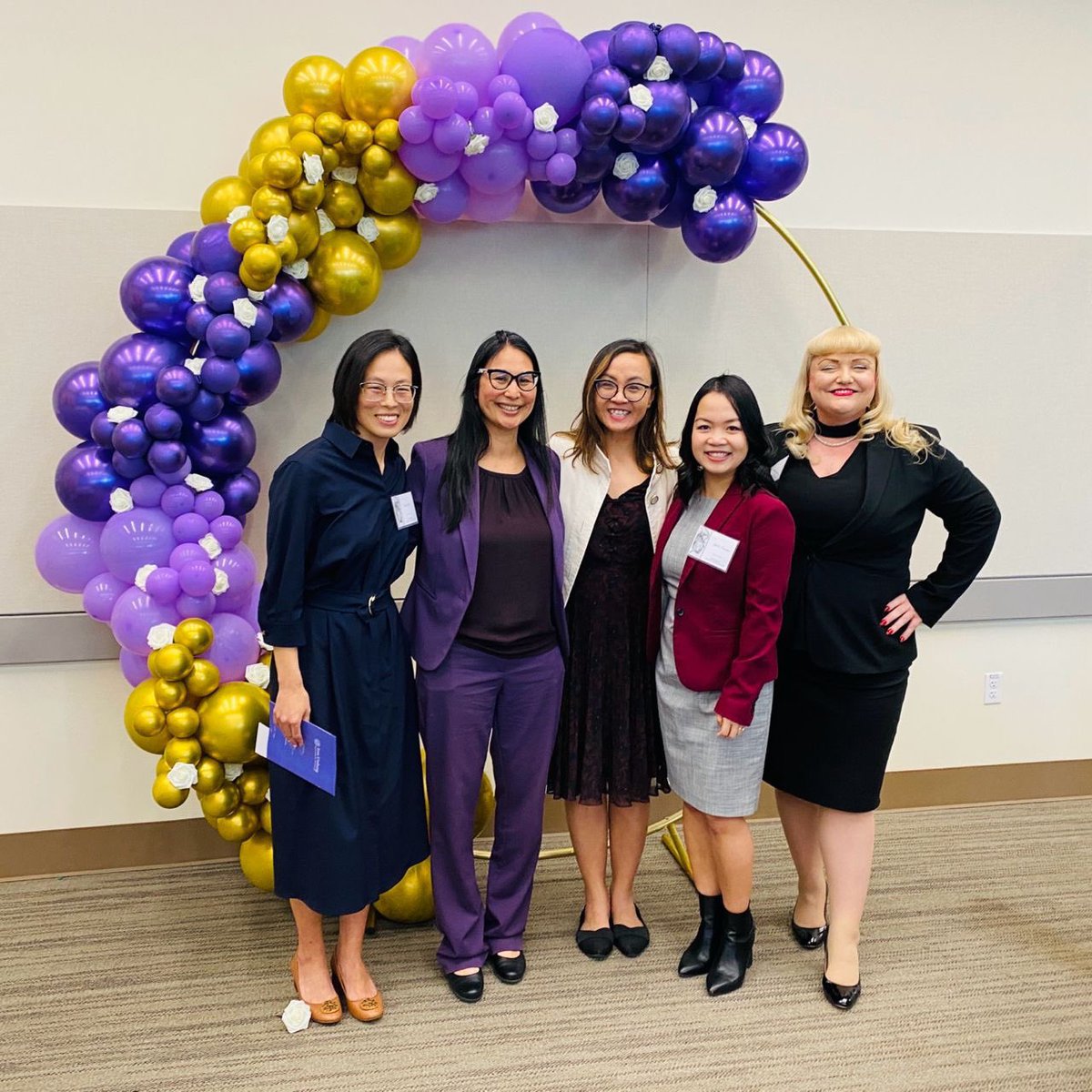 DrRenaeBryant's tweet image. Thx 2 friends &amp;amp; sisters, Roxanne Chow, @misschanen, Paulette Chaffee, @SCE_TammyT, &amp;amp; Cynthia Covarrubias 4 being there 2 cheer me on. I so appreciate u! Thx @SenatorUmberg 4 rec women ea yr during Women’s Herstory Mo. Thx Ana Gonzalez for your thoughtful &amp;amp; nomination! 👏❤️💪