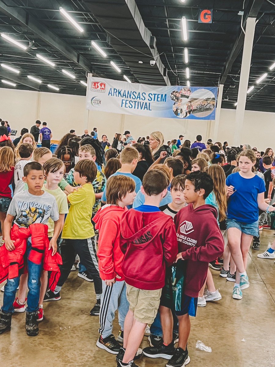 LISAAcademy's tweet photo. Yes! The 9th Annual Arkansas STEM Festival was celebrated by almost 1500 people! #ArSTEMfest https://t.co/lqdjSD90oi