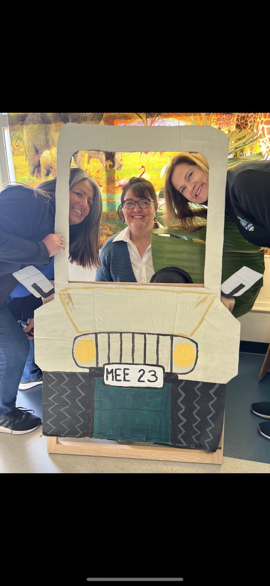 MrsTaylorPJHS's tweet photo. Today was such a good day 💙 @maextro12 @TheLeaderinMe @FUESDSchools @MEE_FUESD https://t.co/GmmKYtd6m2