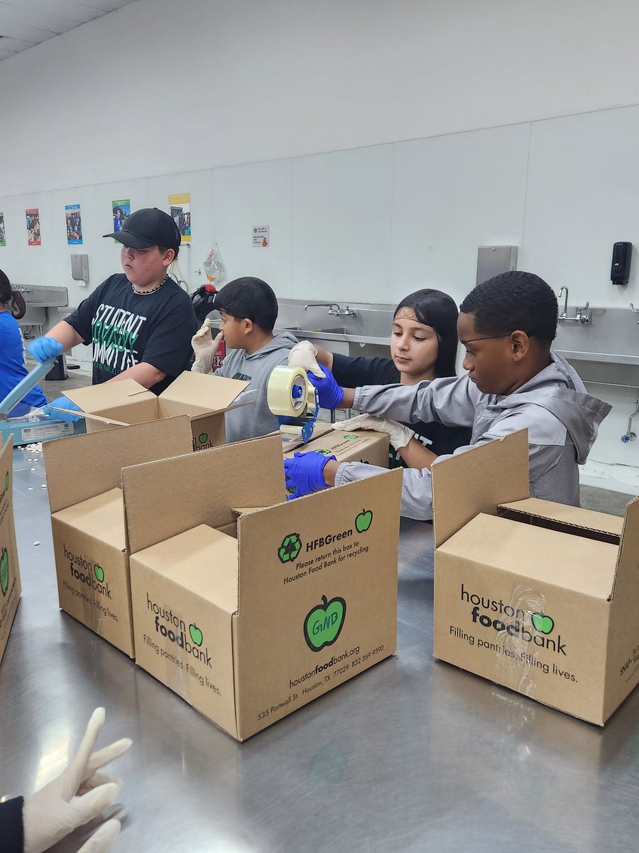 Amy Dowies tweet media