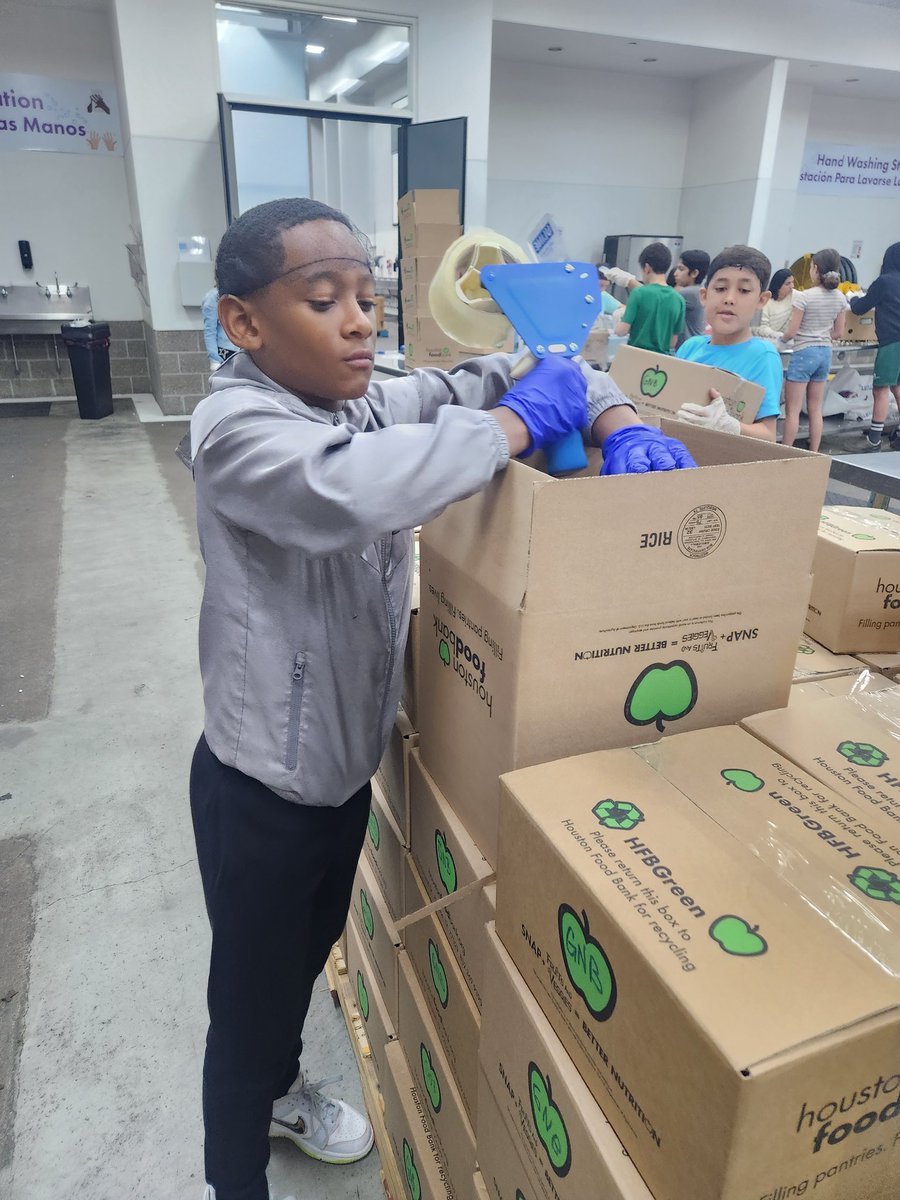 Amy Dowies tweet media