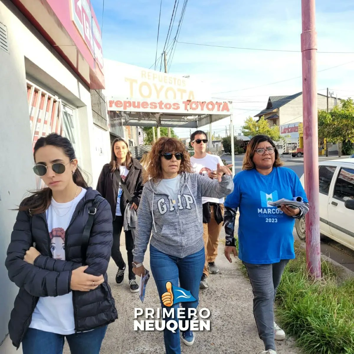 tanapasqualini's tweet photo. Hoy recorrimos el Barrio Mariano Moreno, llevando nuestra propuesta,  charlando con los vecinos y vecinas, una tarde de militancia y escucha!
#MarianoGaido
#MarcosKoopmann
#PrimeroNeuquen https://t.co/6o1YhdCDTQ