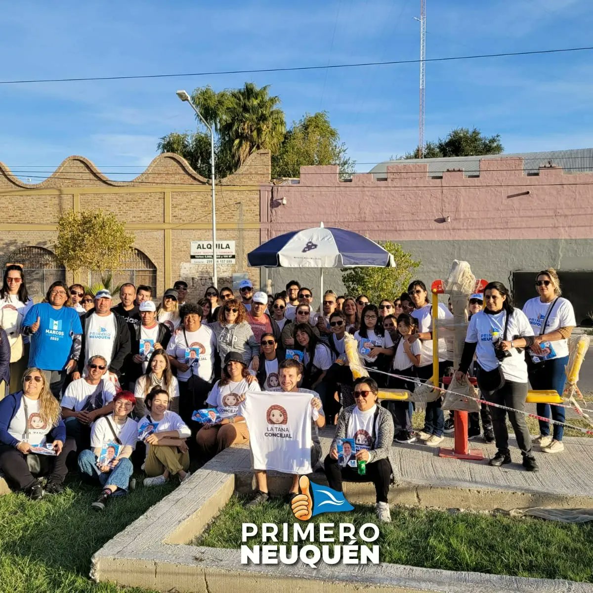 tanapasqualini's tweet photo. Hoy recorrimos el Barrio Mariano Moreno, llevando nuestra propuesta,  charlando con los vecinos y vecinas, una tarde de militancia y escucha!
#MarianoGaido
#MarcosKoopmann
#PrimeroNeuquen https://t.co/6o1YhdCDTQ
