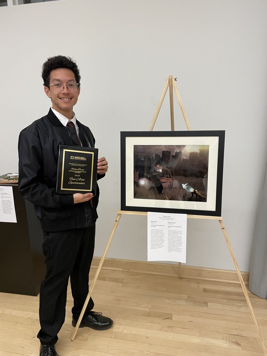 🤩 Our #BeaumontUSD students are so TALENTED & CREATIVE!✍️🎨🖌CHECK OUT THEIR WORK! 👏to @GoBHSCougars🐾students Nathan Treend for the #InnovativeInterpretation & Andrea Velazco for the #ExcellenceinDrawing Awards for her 'Oranges' 🍊 artwork at the @RCOE Fine Arts Spectacular.
