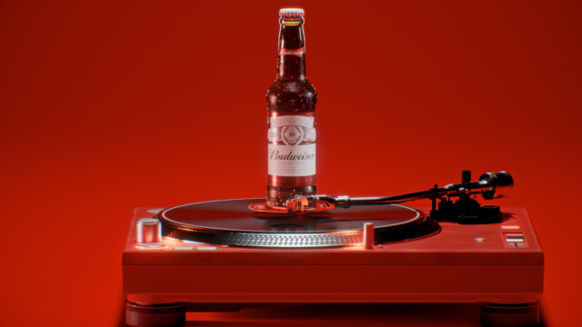 EasyCheck's tweet photo. 🎧 🎙️ Music lovers, check this out! @Budweiser is releasing vinyl records in the form of beer coasters.
Read more here: https://t.co/LGMElplwTM
#Budweiser #MusicLovers #VinylRecords #Beer #EasyCheck https://t.co/lO0ycYQkTY