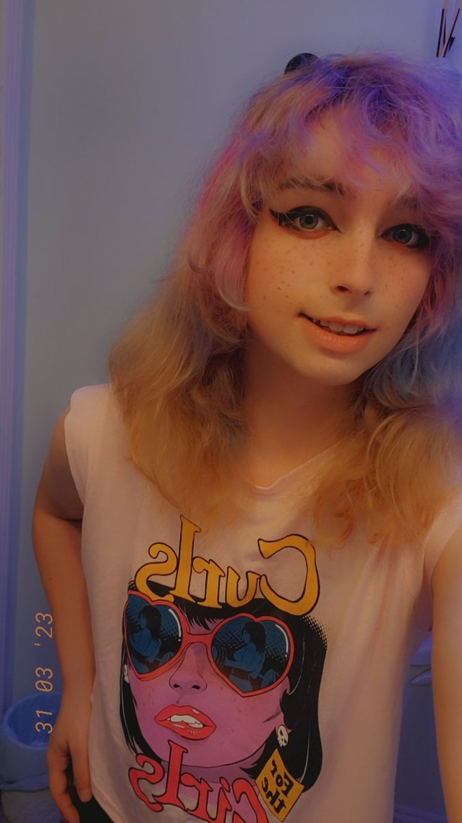TheGungFuKitty's tweet photo. Happy trans day of visibility with my curls for the girls t shirt https://t.co/tZVLJBzbSK