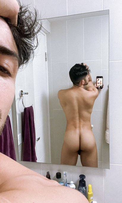 Spank me 👋🏻 https://t.co/uGjdboiqVT