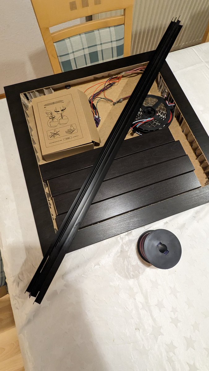 Gurkengewuerz's tweet photo. 5 Jahre ist es nun her seit dem ich den LED-Tisch auf dem Berufskolleg gebaut habe. @pintman und @elektroschule sollten ihn noch kennen. Jetzt geht es an V2! 
Dieser hier kommt (sobald er fertig) ist in mein Büro an der Hochschule um u.a. als Lernplattform für Studis zu dienen. https://t.co/thZMmREv7z