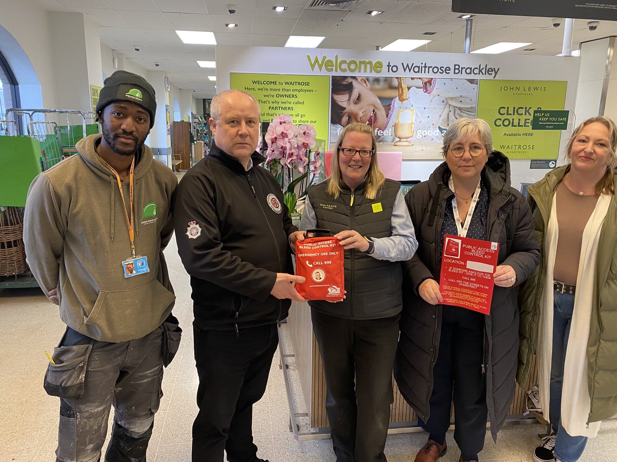I’ve been working towards getting these life saving kits into Brackley for a while, I’m grateful to Stephen Mold our Police and Fire Commissioner and Brackley Waitrose who have agreed to hold the kit. #bleedkit @Stephen_Mold @waitrose #Brackley #IndependentCllrBrackleyWNC