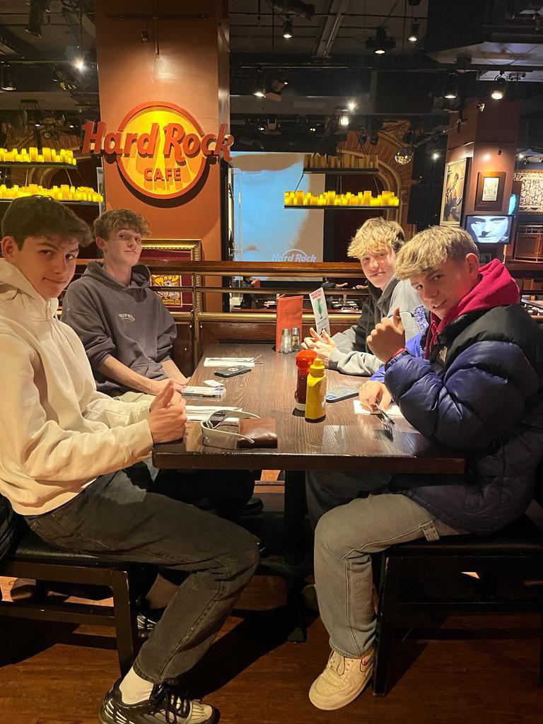 MonktonGeog's tweet photo. Last night in the big 🍎 at the Hard Rock Cafe Times Square. @MonktonBath #IcelandNewYork2023 https://t.co/bDfEGXXQ3j