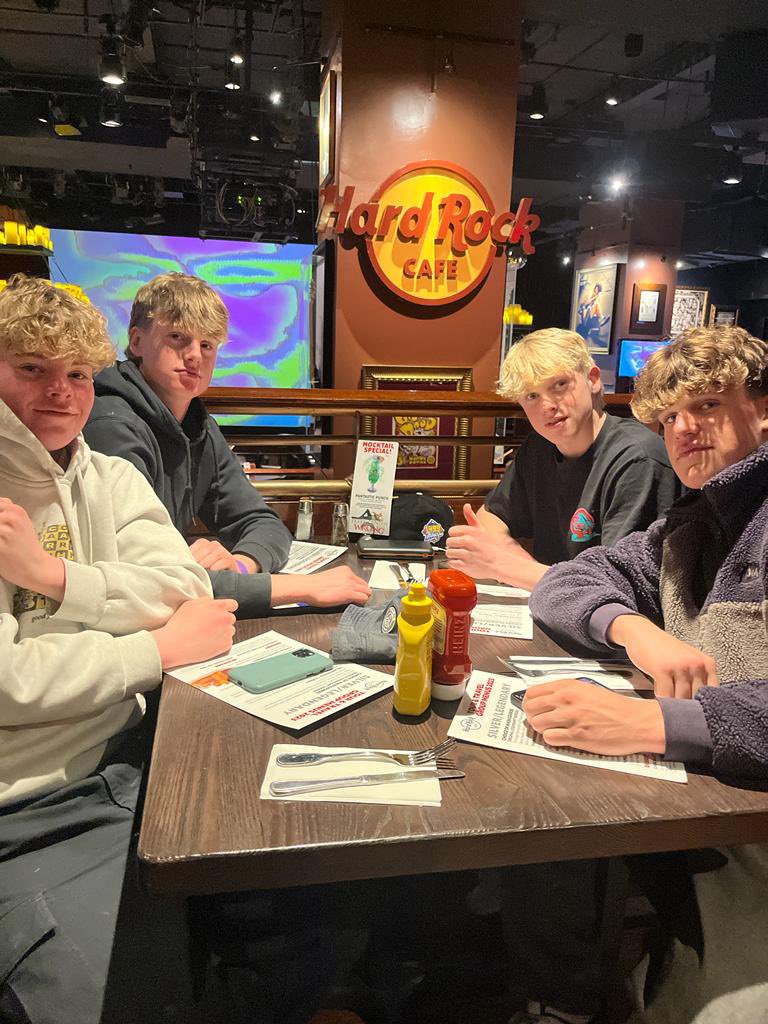 MonktonGeog's tweet photo. Last night in the big 🍎 at the Hard Rock Cafe Times Square. @MonktonBath #IcelandNewYork2023 https://t.co/bDfEGXXQ3j