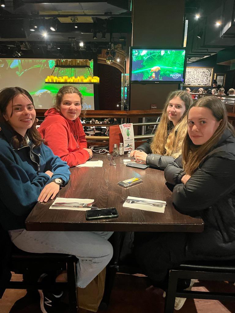MonktonGeog's tweet photo. Last night in the big 🍎 at the Hard Rock Cafe Times Square. @MonktonBath #IcelandNewYork2023 https://t.co/qSEp5jKzo2