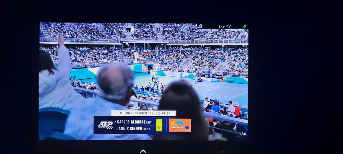LuigiMazzilli4's tweet photo. No. Non stanno giocando.
Questi si stanno picchiando a sangue .
#sinner
#Alcaraz
#OpenMiami
#ATPMiami https://t.co/pj3EkeBN6b