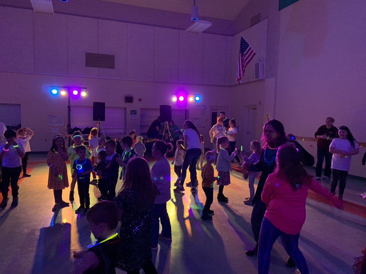 WPSPride's tweet photo. More Glow Night fun! https://t.co/NbgFU22dAx