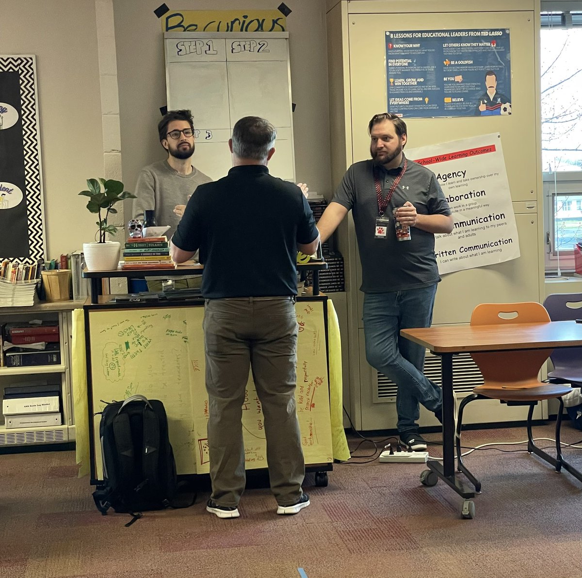 Moyersmemos's tweet image. Today I experienced @jcorippo modeling #eduprotocols in a couple middle schools. Student engagement was high! #edtech #fwcs