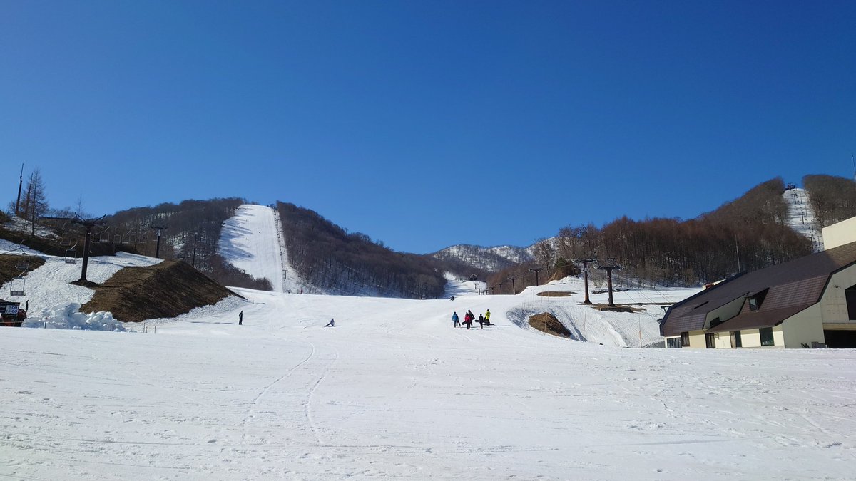 _PlayOutdoors's tweet photo. 4月1日星野リゾート猫魔
快晴
ほぼ全コース滑走できます。
駐車場すごく混雑してます。
第3までいっぱいで、1000円です。
エキサイト圧雪してあります👍 https://t.co/fYFtwRJRD9